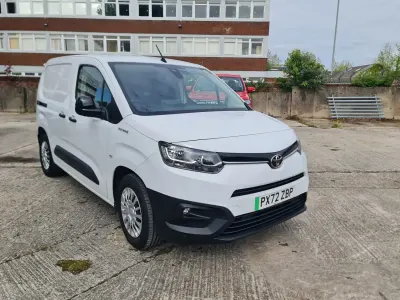 Used Toyota Proace 50 kW (68 HP) 2022 White MPV