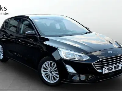 Used Ford Focus Titanium 125 HP (91 kW) 2018 Black Hatchback