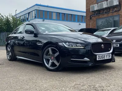 Used Jaguar XE R-Sport 180 HP (132 kW) 2019 Black Sedan