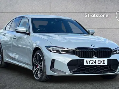Begagnad BMW 330e M Sport 288 HK (211 kW) 2024 Grå