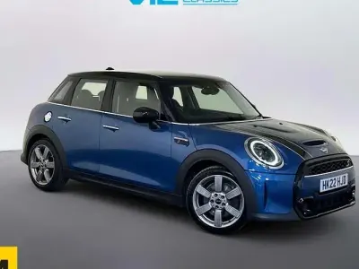 Used Mini Cooper S Classic 178 HP (130 kW) 2022 Blue Hatchback
