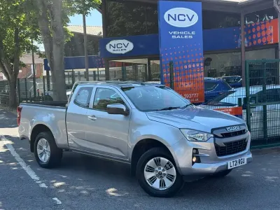 Used Isuzu D-Max 163 HP (119 kW) 2021 Silver Pickup