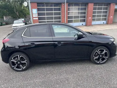 Used Vauxhall Corsa Ultimate 128 HP (94 kW) 2023 Black Hatchback