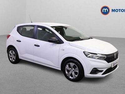 Used Dacia Sandero Essentiel 67 HP (49 kW) 2022 White Hatchback