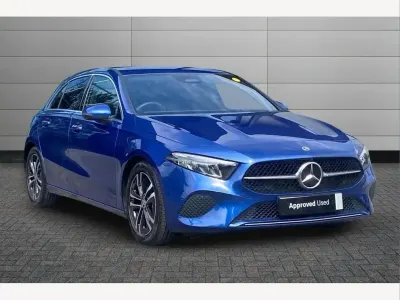 Używany Mercedes A200 Executive 161 KM (118 kW) 2024 Niebieski Hatchback