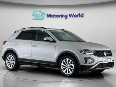 Usado VW T-Roc Match 115 HP (84 kW) 2025 Cinzento SUV