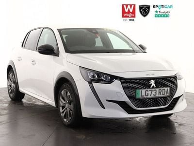Peugeot e-208