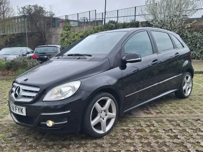 Used Mercedes B180 2011 Black Hatchback
