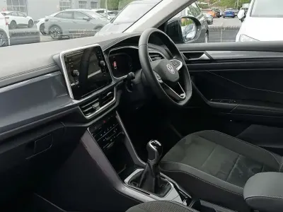 Używany VW T-Roc Style 150 KM (110 kW) 2025 Czarny SUV