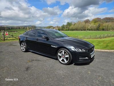 Begagnad Jaguar XE R-Sport 180 HK (132 kW) 2017 Svart Sedan