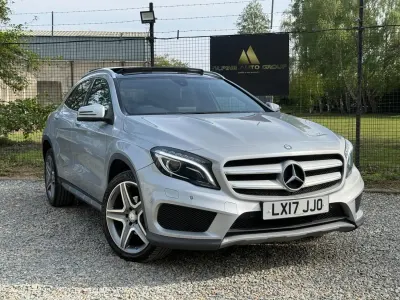 Usado Mercedes GLA200 AMG line 136 HP (100 kW) 2017 Prateado SUV
