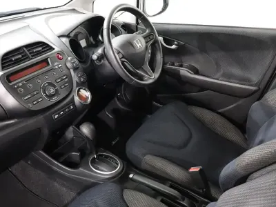 Used Honda Jazz ES 2015 White Hatchback