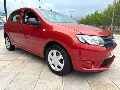 Begagnad Dacia Sandero Ambiance 75 HK (55 kW) 2015 Röd Halvkombi