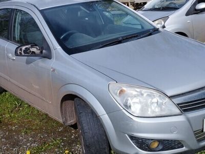 used Vauxhall Astra 1.6i 16V Design [115] 5dr Spares or Repair