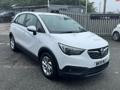 Used Vauxhall Crossland X 81 HP (59 kW) 2019 White SUV