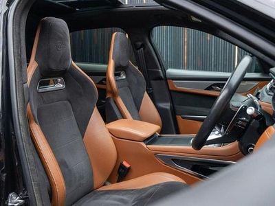 Used Jaguar F-Pace SVR 550 HP (404 kW) 2022 Black SUV