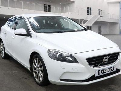 Used Volvo V40 SE Lux 2013 White Hatchback