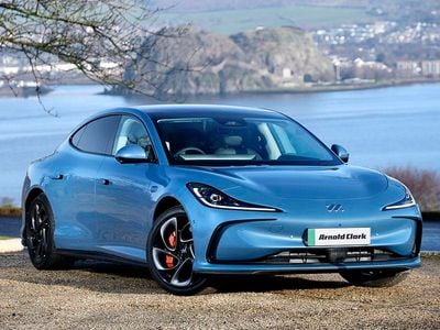 New MG IM5 Performance 552 kW (751 HP) 2026 Blue Hatchback