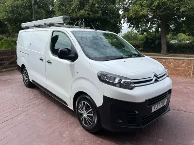 Used Citroën Dispatch 120 HP (88 kW) 2017 White MPV