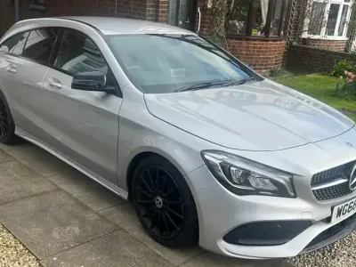 Usado Mercedes CLA220 AMG line 2018 Prateado Sedan