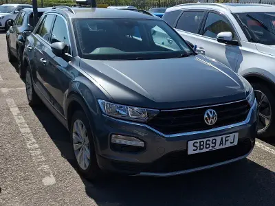 Używany VW T-Roc SE 150 KM (110 kW) 2019 Szary SUV