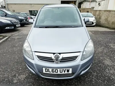 Second-hand Vauxhall Zafira 140 CP (102 kW) 2011 Argintiu Monovolum