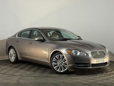 Begagnad Jaguar XF Premium Luxury 240 HK (176 kW) 2011 Grå Sedan