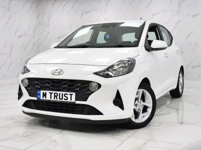 Used Hyundai i10 SE 67 HP (49 kW) 2020 White Hatchback