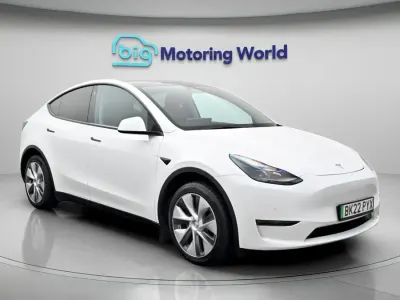 Begagnad Tesla Model Y Long Range AWD 378 kW (514 HK) 2022 Vit SUV