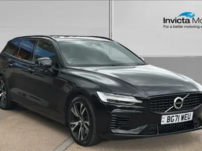 Used Volvo V60 R-Design 340 HP (250 kW) 2021 Black sapphire metallic Estate
