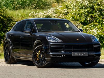 Black Used 2019 Porsche Cayenne Turbo E-Hybrid SUV | £73,898