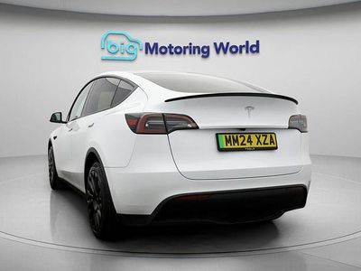 White Used 2024 Tesla Model Y RWD SUV | £25,400 (Fair price)