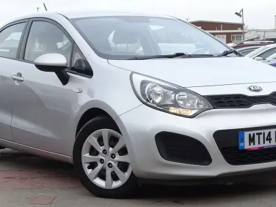 Used Kia Rio Air 85 HP (62 kW) 2014 Silver Hatchback