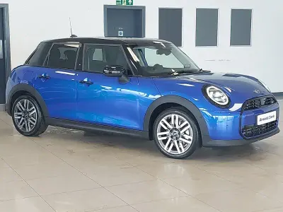 Used Mini Cooper Classic 114 kW (156 HP) 2026 Blue Hatchback