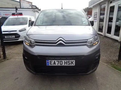 Used Citroën Berlingo Start 75 HP (55 kW) 2020 Grey MPV