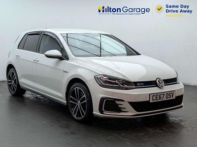 Used VW Golf VII GTE 204 HP (150 kW) 2017 White Hatchback