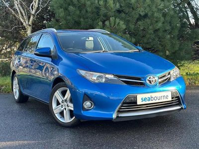 Blue Used 2014 Toyota Auris Estate | £7,950 (Fair price)
