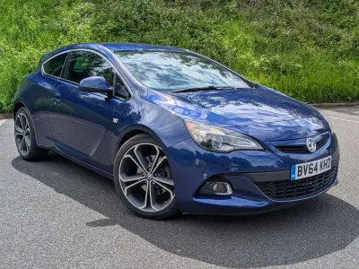 Used Vauxhall Astra GTC S 195 HP (143 kW) 2015 Blue Hatchback