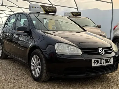 Begagnad VW Golf V Match 2007 Svart Halvkombi