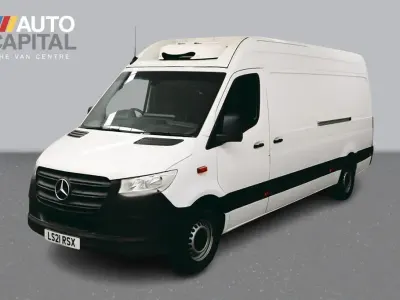 Used Mercedes Sprinter Progressive 145 HP (106 kW) 2021 White Van