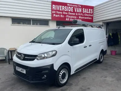 Used Vauxhall Vivaro 100 HP (73 kW) 2022 White MPV
