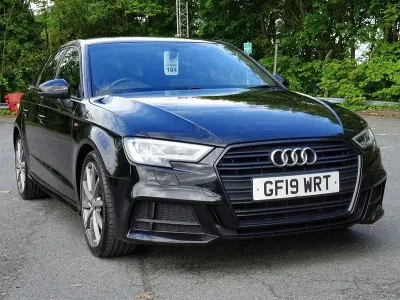 Usado Audi A3 Sportback Black Edition 150 HP (110 kW) 2019 Preto Citadino