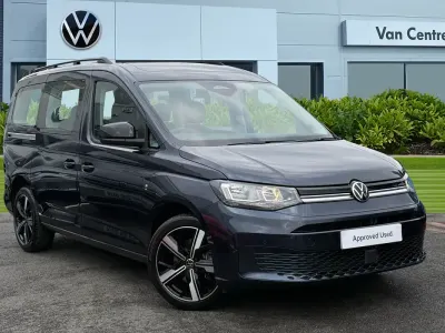 Used VW Caddy Maxi Life 122 HP (89 kW) 2025 Blue MPV