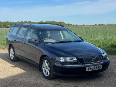 Käytetty Volvo V70 140 HP (102 kW) 2003 Sininen Farmari