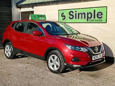 Używany Nissan Qashqai Acenta Premium 115 KM (84 kW) 2019 Czerwony SUV