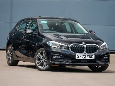 Usado BMW 116 Sport Line 116 CV (85 kW) 2022 Negro Utilitario