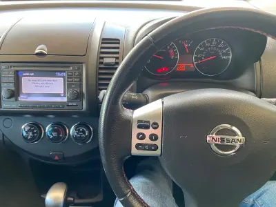 Używany Nissan Note Tekna 110 KM (80 kW) 2010 Cafe latte Hatchback