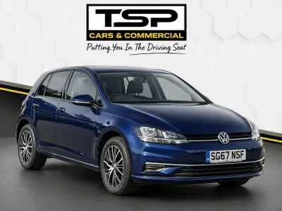 Begagnad VW Golf VII SE 110 HK (80 kW) 2017 Blå Halvkombi