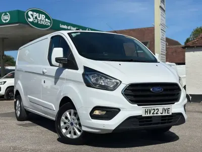 Used Ford Transit Custom Limited 130 HP (95 kW) 2022 White Van