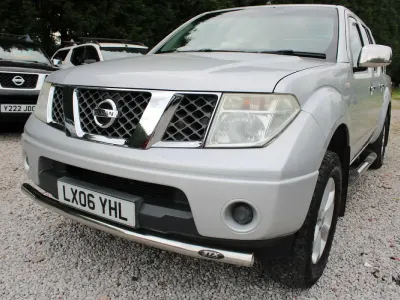 Used Nissan Navara SE 174 HP (127 kW) 2006 Silver Pickup